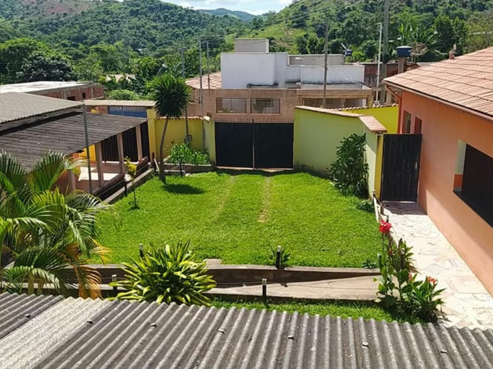 Pátio interno da associação
